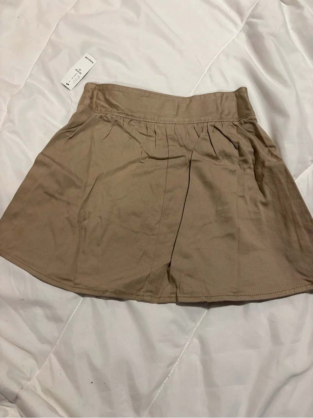 Old Navy Tan Pleated Girls' Skirt with Button Accents size XS